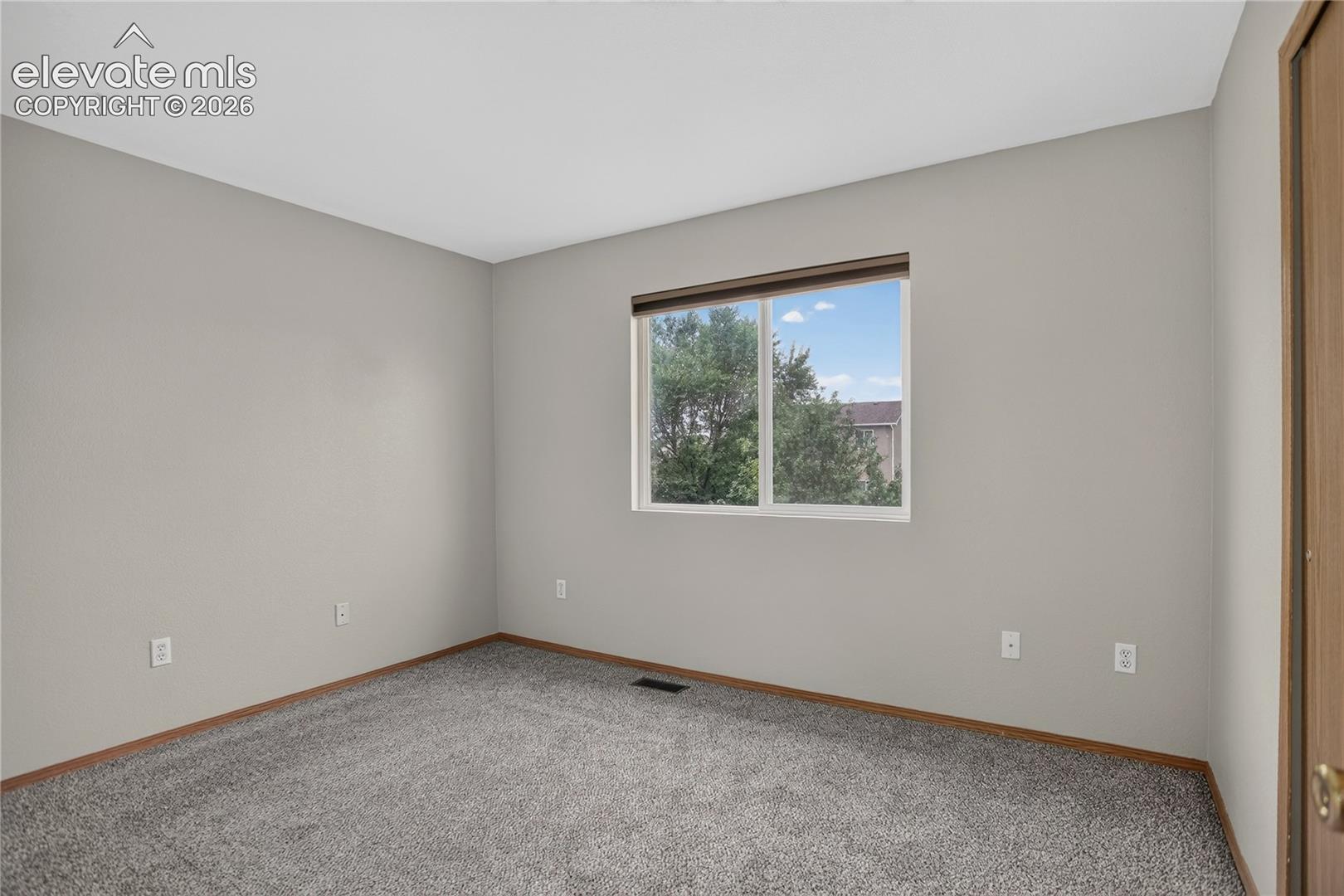 Listing photo 25 for 3046 W 22nd Street