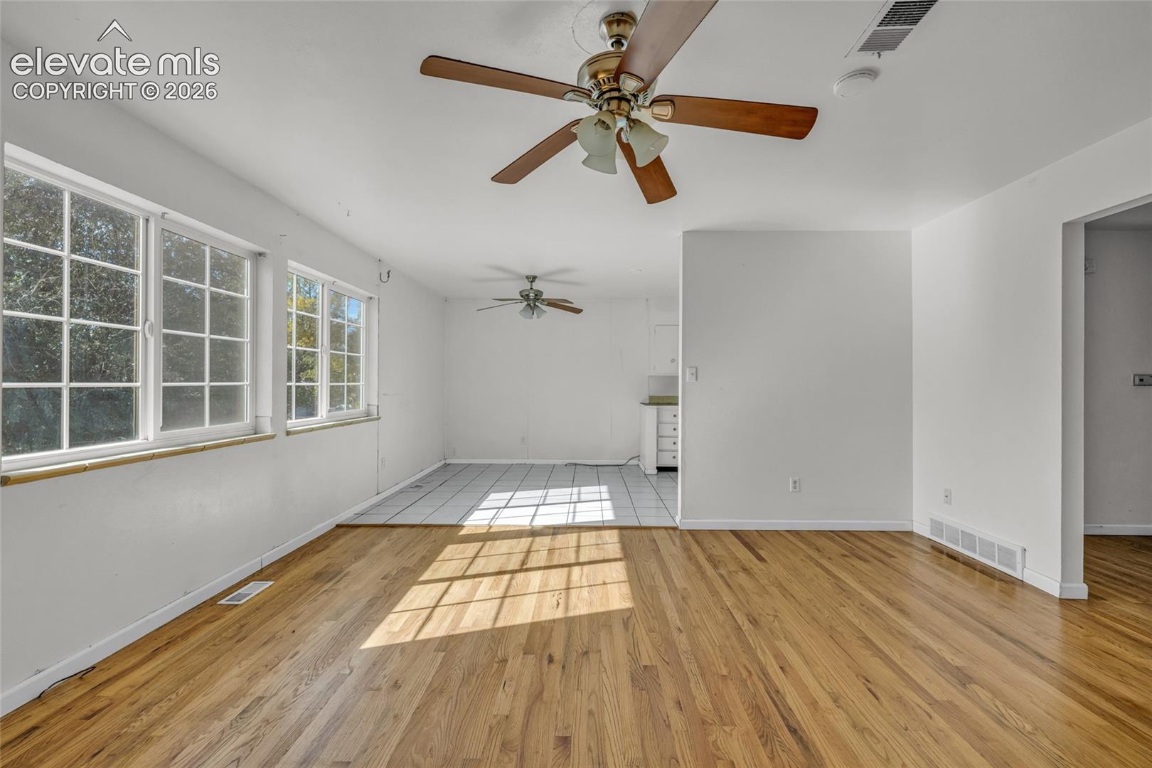 Listing photo 8 for 444 Eudora Street