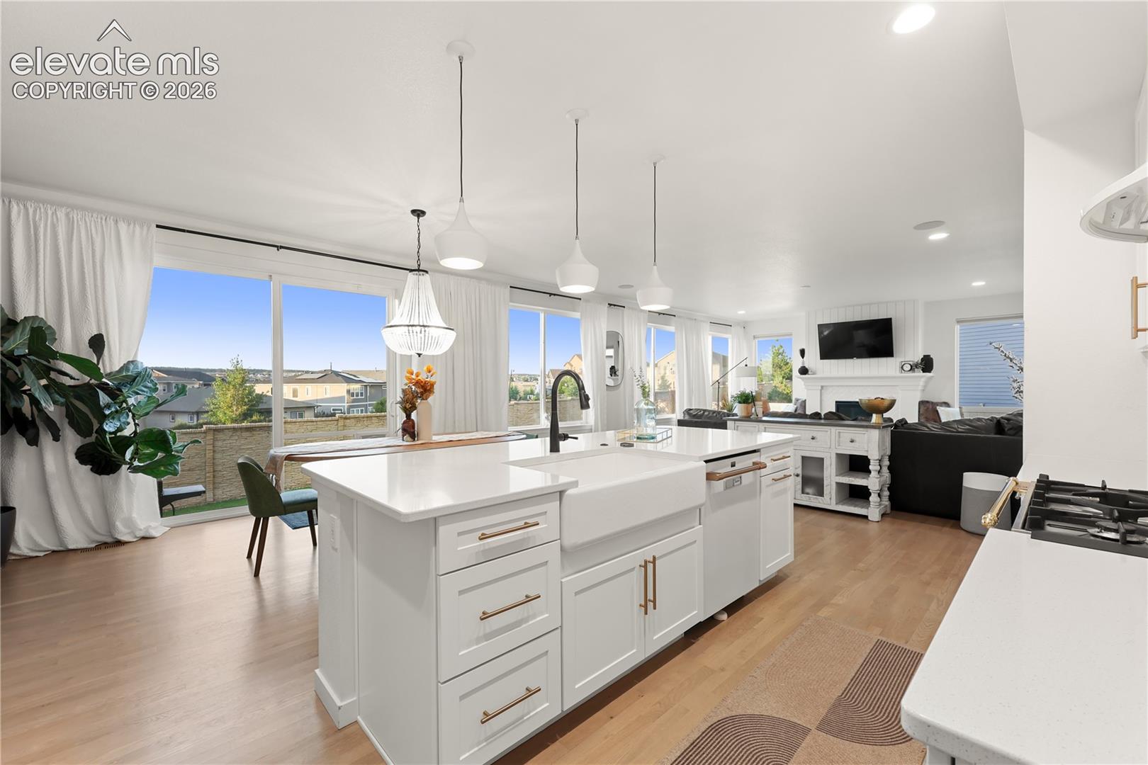 Listing photo 10 for 6538 Cumbre Vista Way