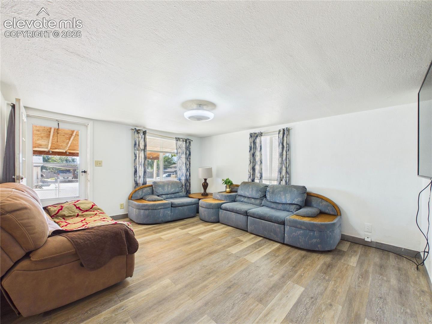 Listing photo 6 for 2805 E 16th Street