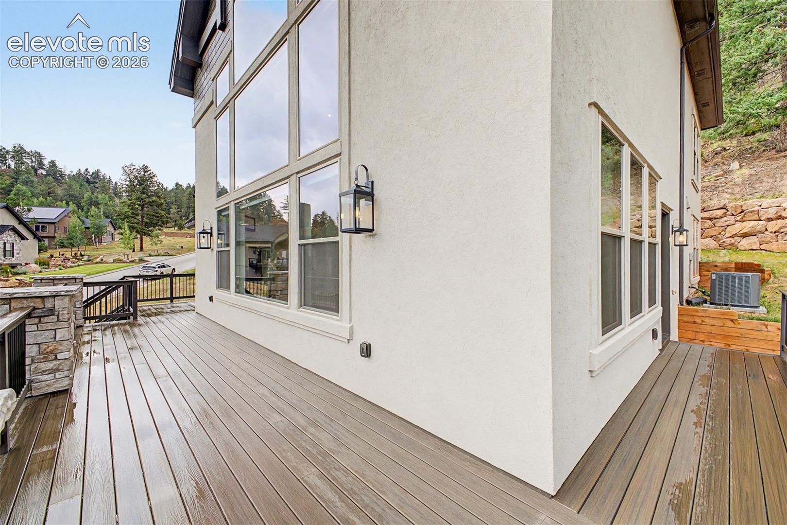 Listing photo 37 for 1015 Locklin Way