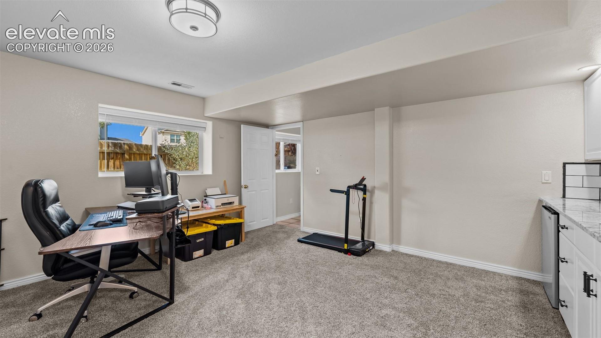 Listing photo 12 for 2405 Linenhall Court