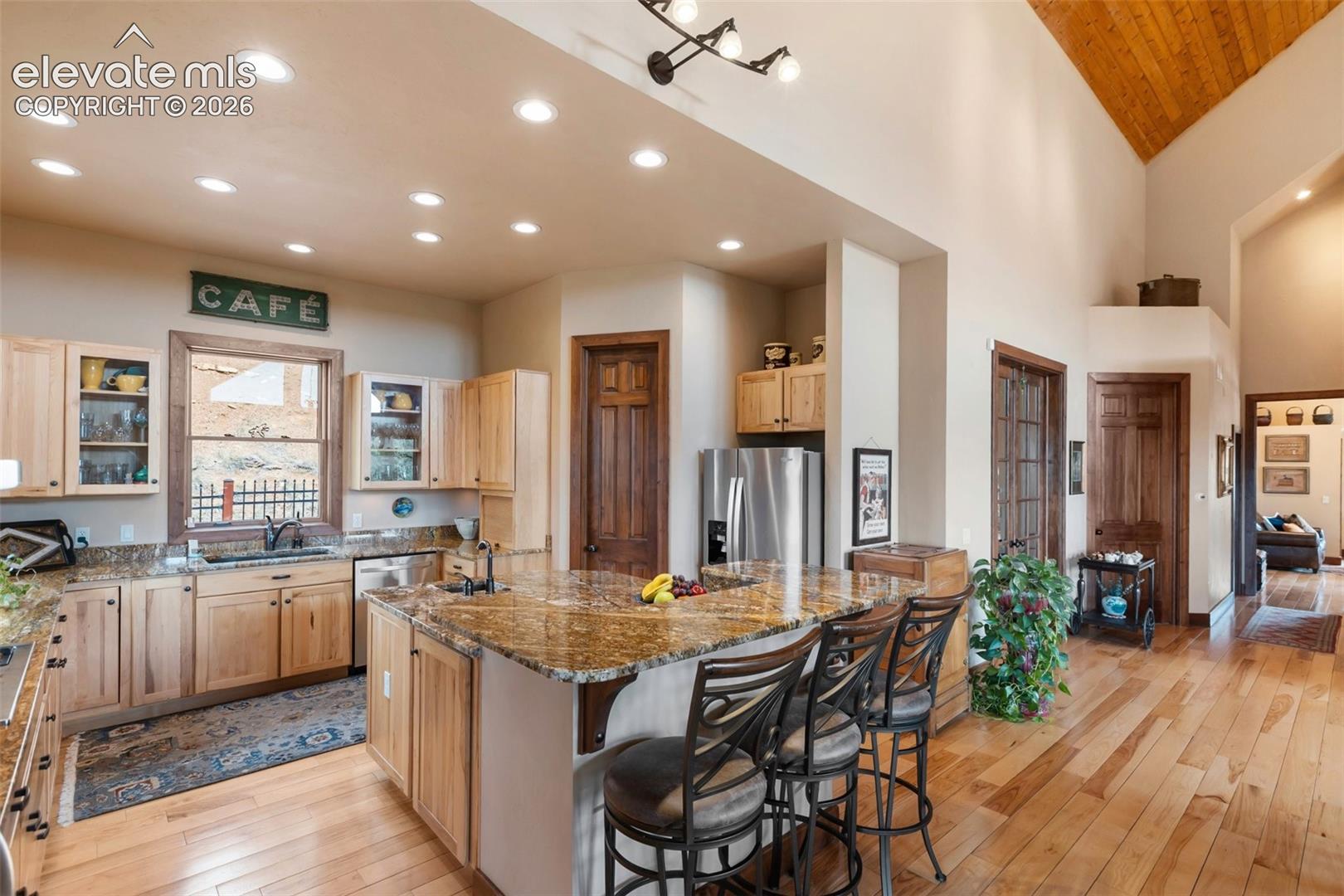 Listing photo 13 for 12810 Rampart Range Road