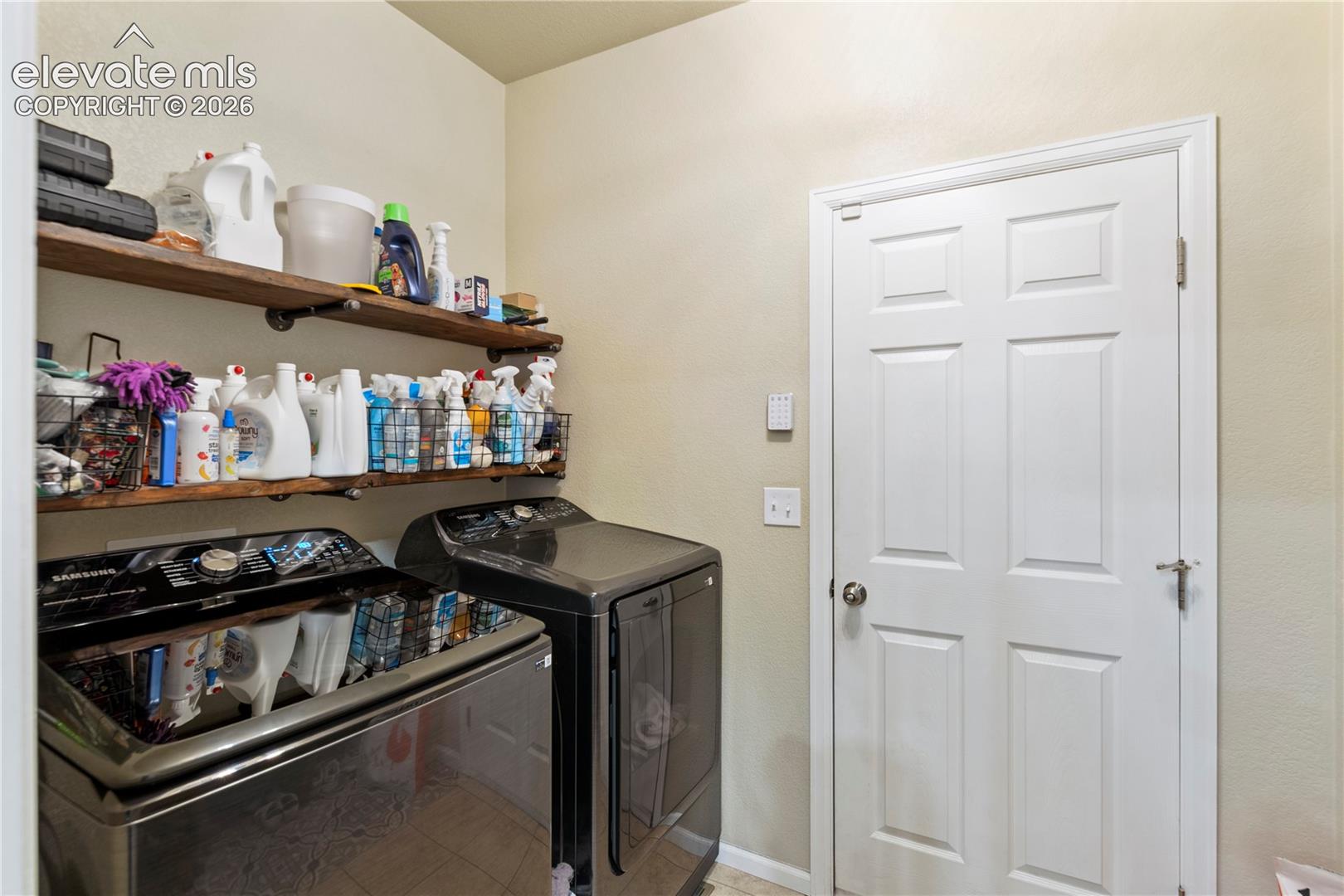 Listing photo 20 for 7886 Wagonwood Place