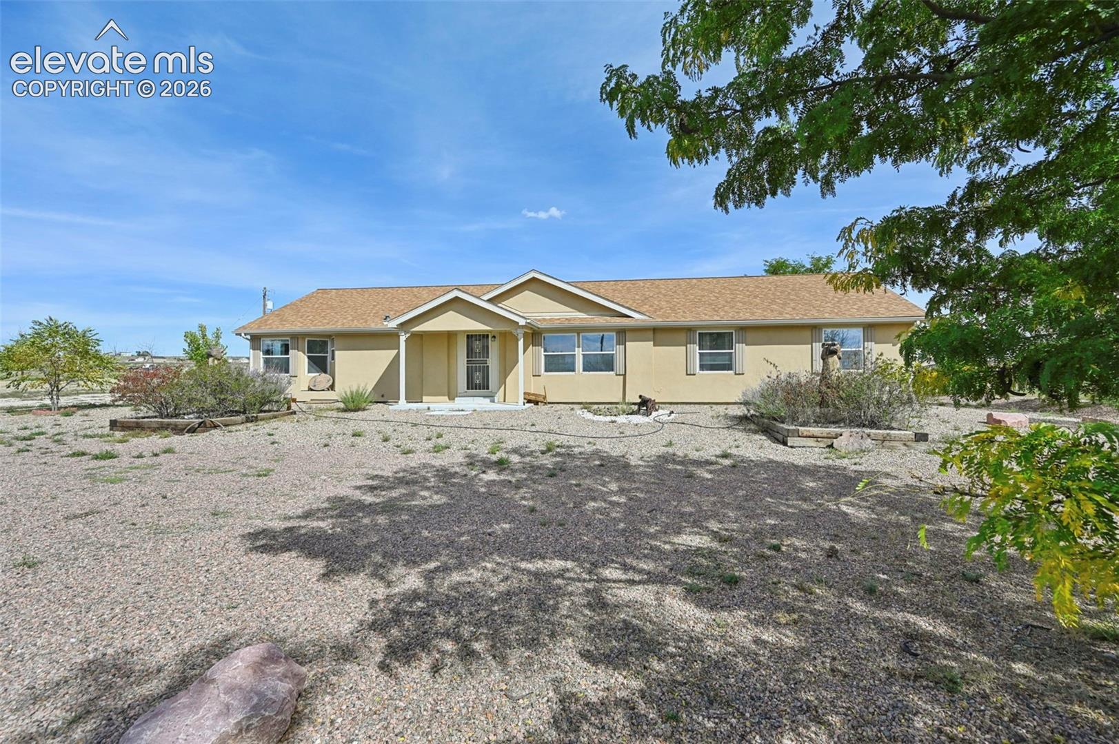 Listing photo 4 for 1244 N Picketwire Lane