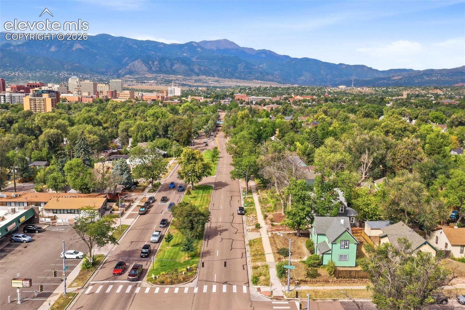 Listing photo 2 for 842 E Platte Avenue