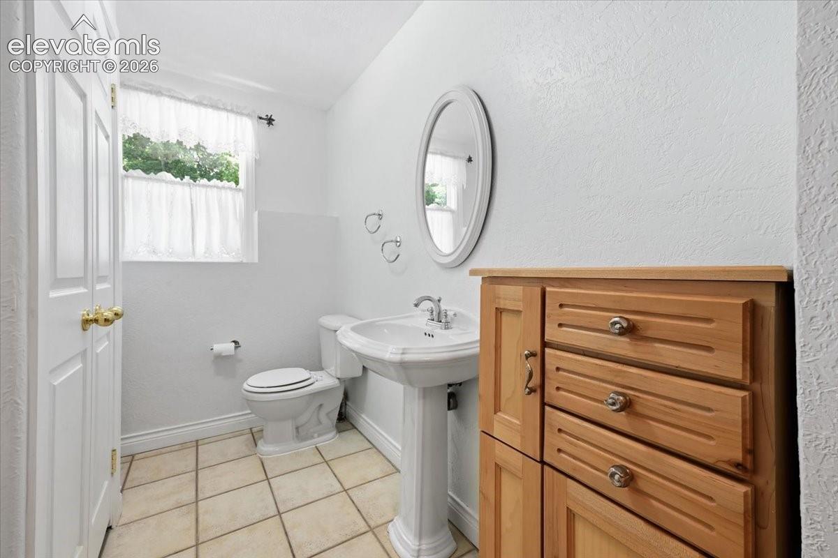 912 Sheridan Avenue, photo 28
