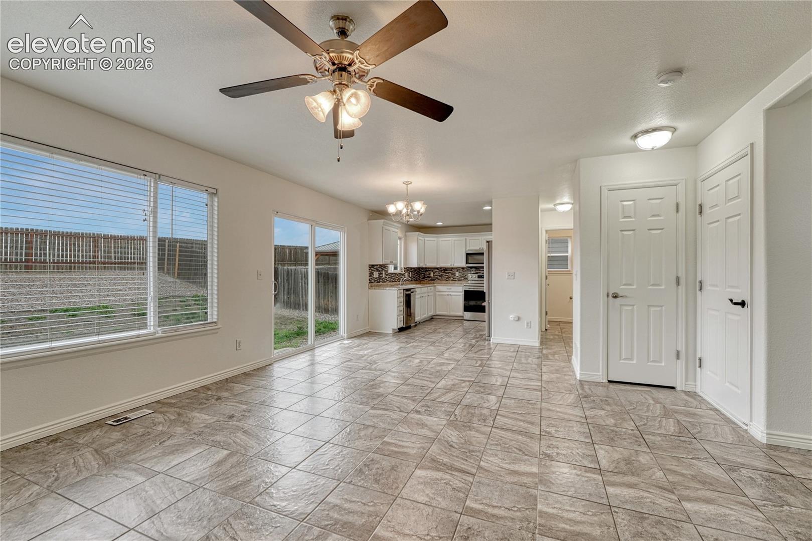 Listing photo 5 for 6020 Dancing Sun Way