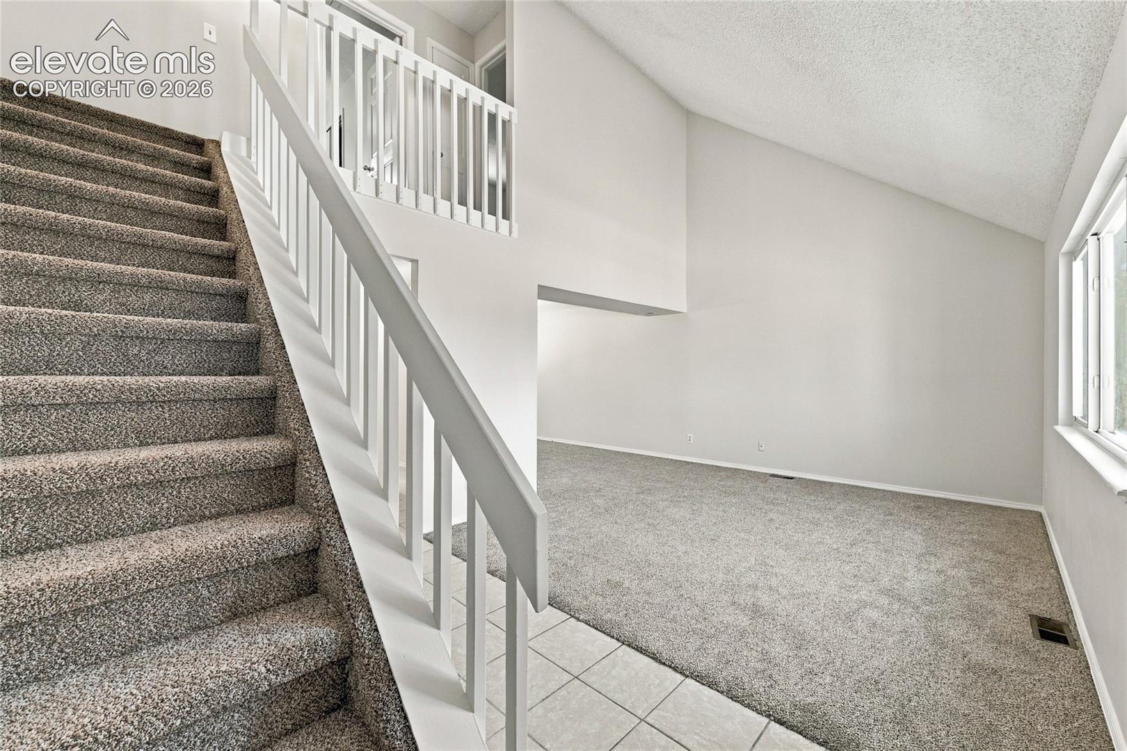 Listing photo 4 for 3705 Brisbane Drive
