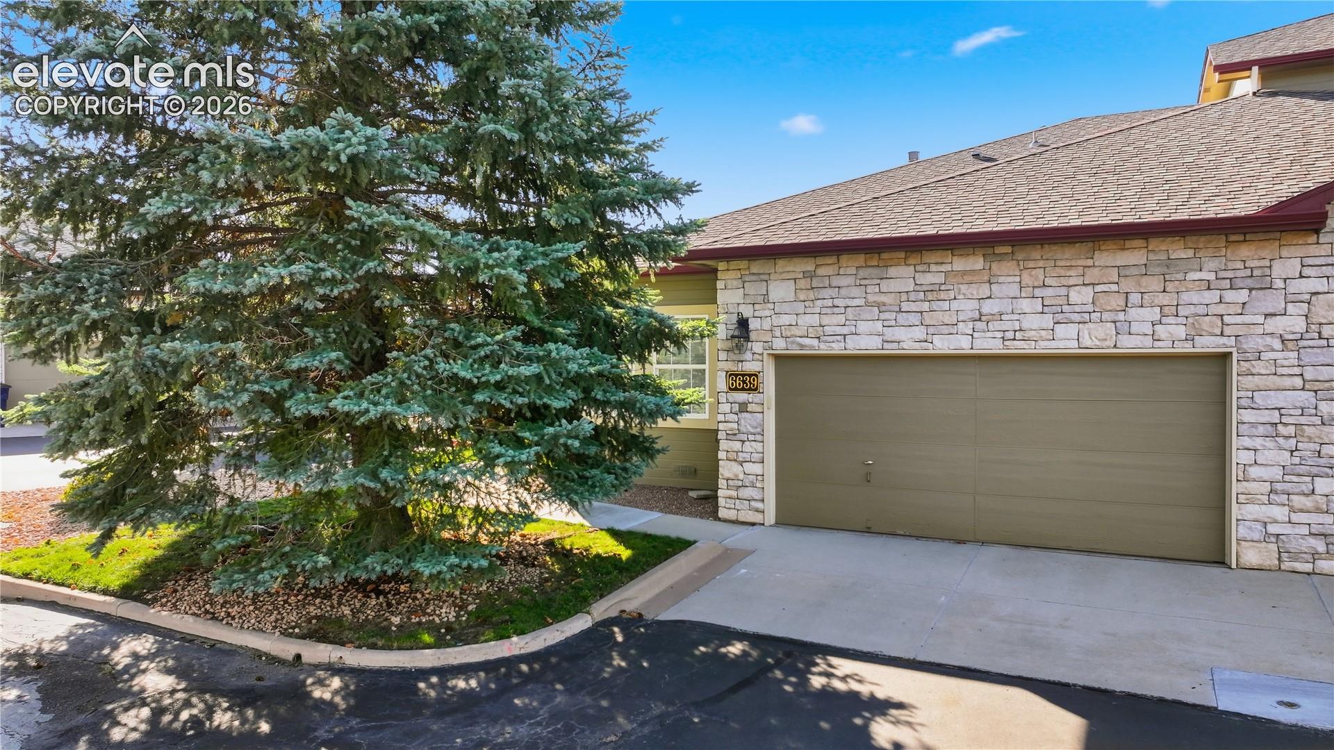 Listing photo 4 for 6639 Range Overlook Heights