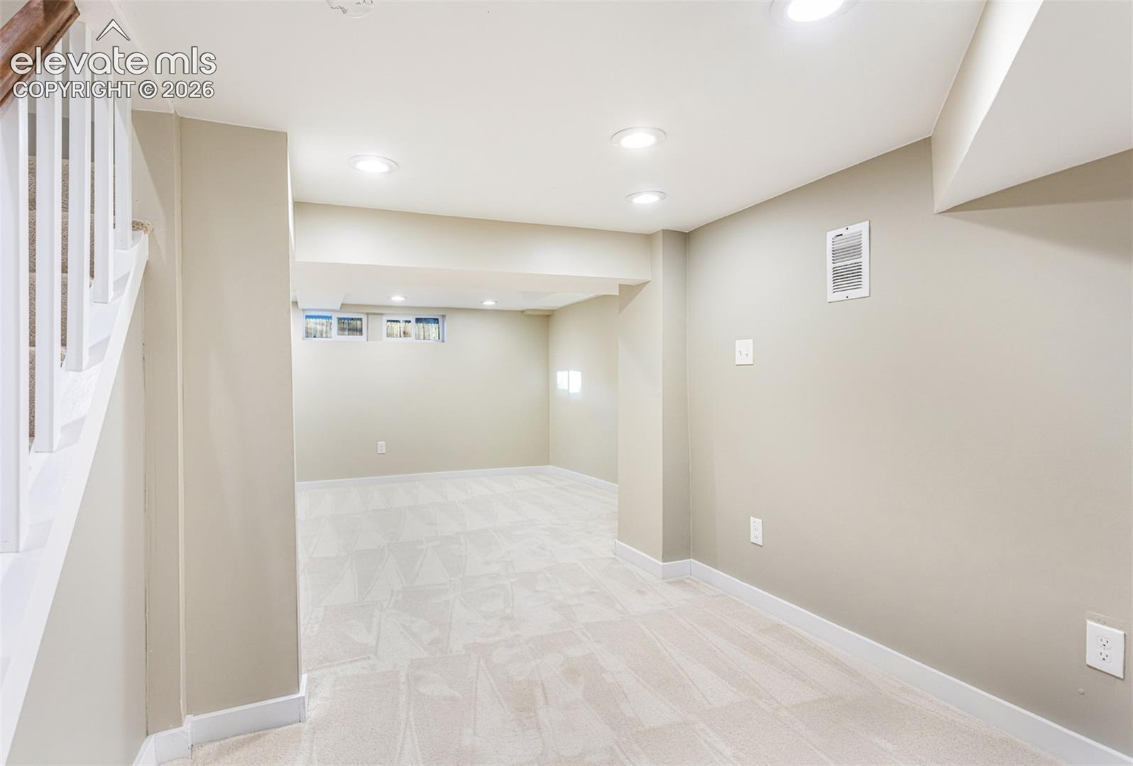 Listing photo 33 for 7801 Valley View Street