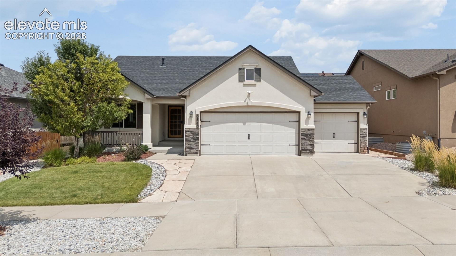 6840 Mustang Rim Drive โ listing photo