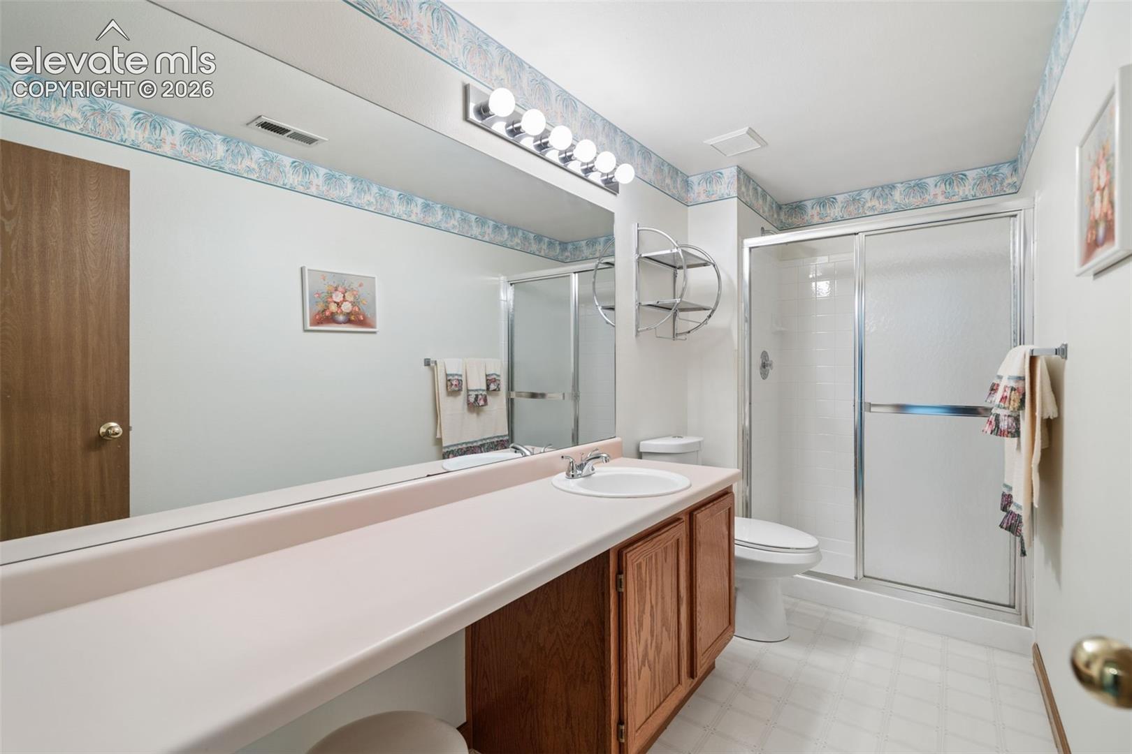 Listing photo 39 for 425 Fleming Street