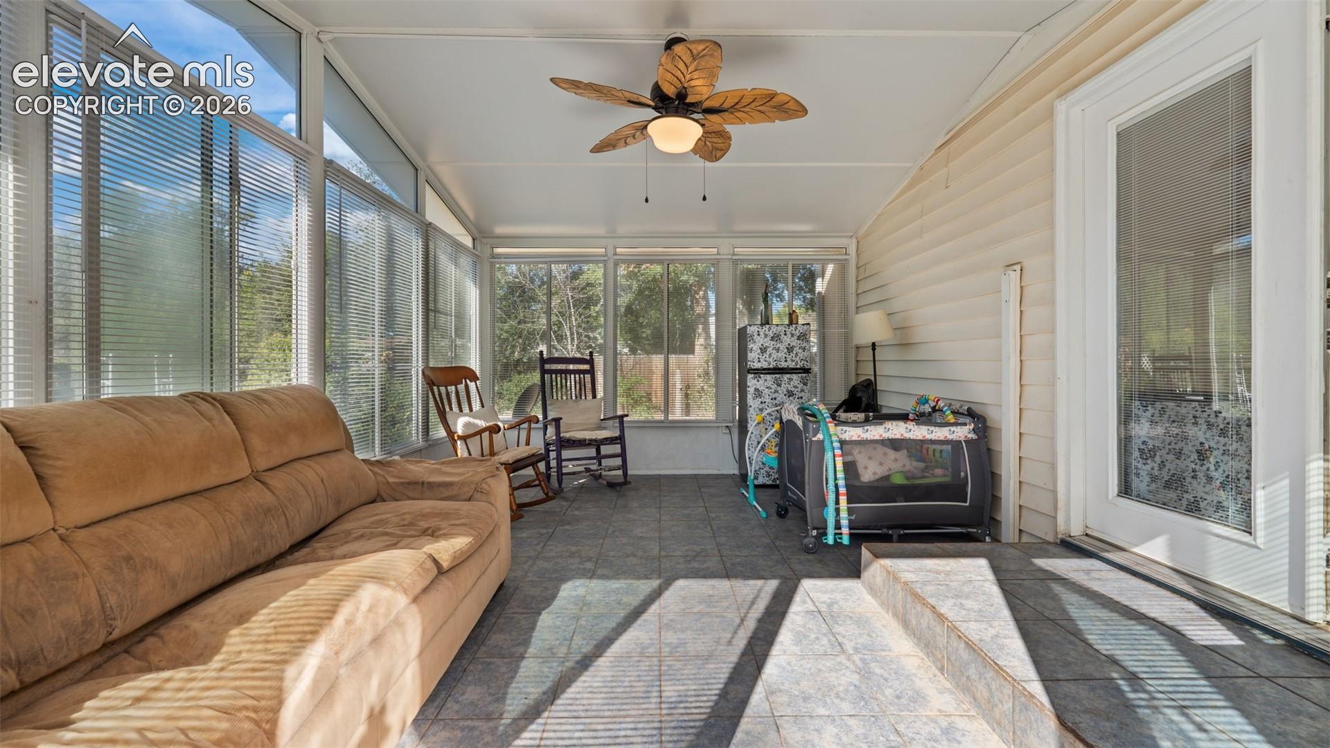 Listing photo 18 for 512 Corte Sol NA
