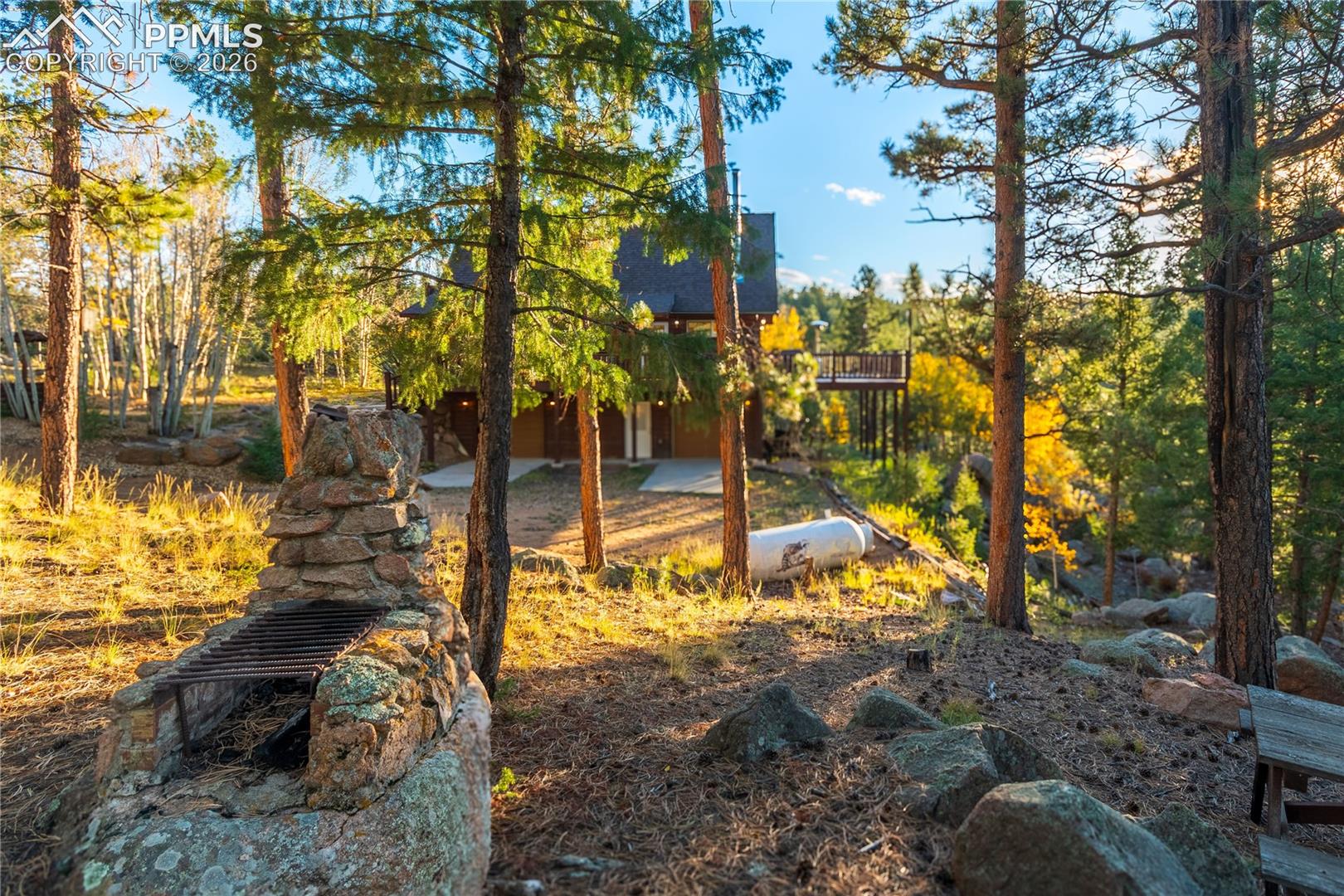 Listing photo 14 for 71 Durelli Drive