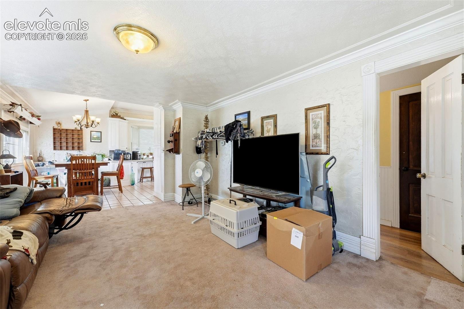 Listing photo 8 for 842 E Platte Avenue