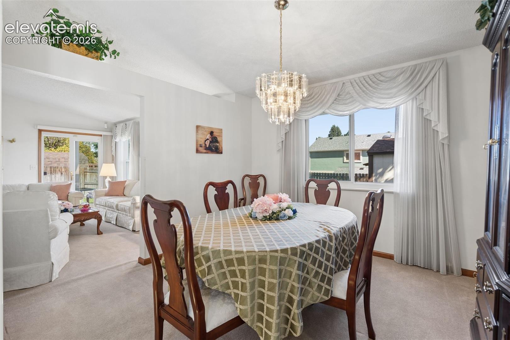 Listing photo 12 for 425 Fleming Street