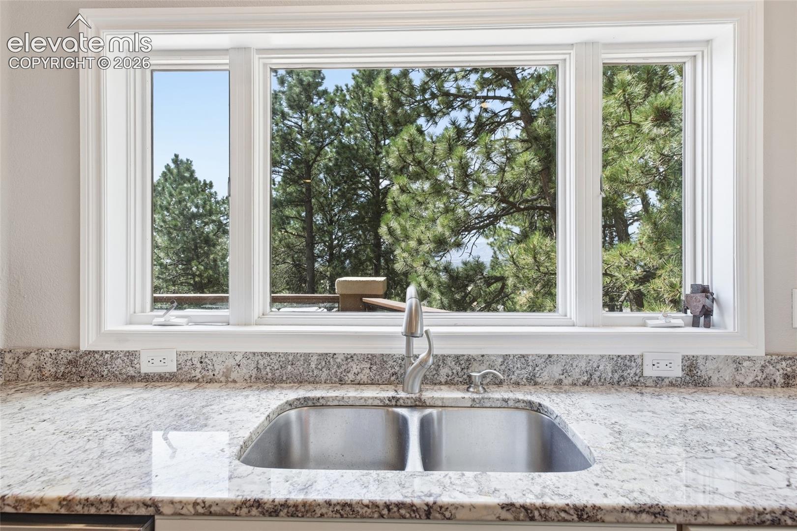 Listing photo 14 for 17215 Fairplay Drive