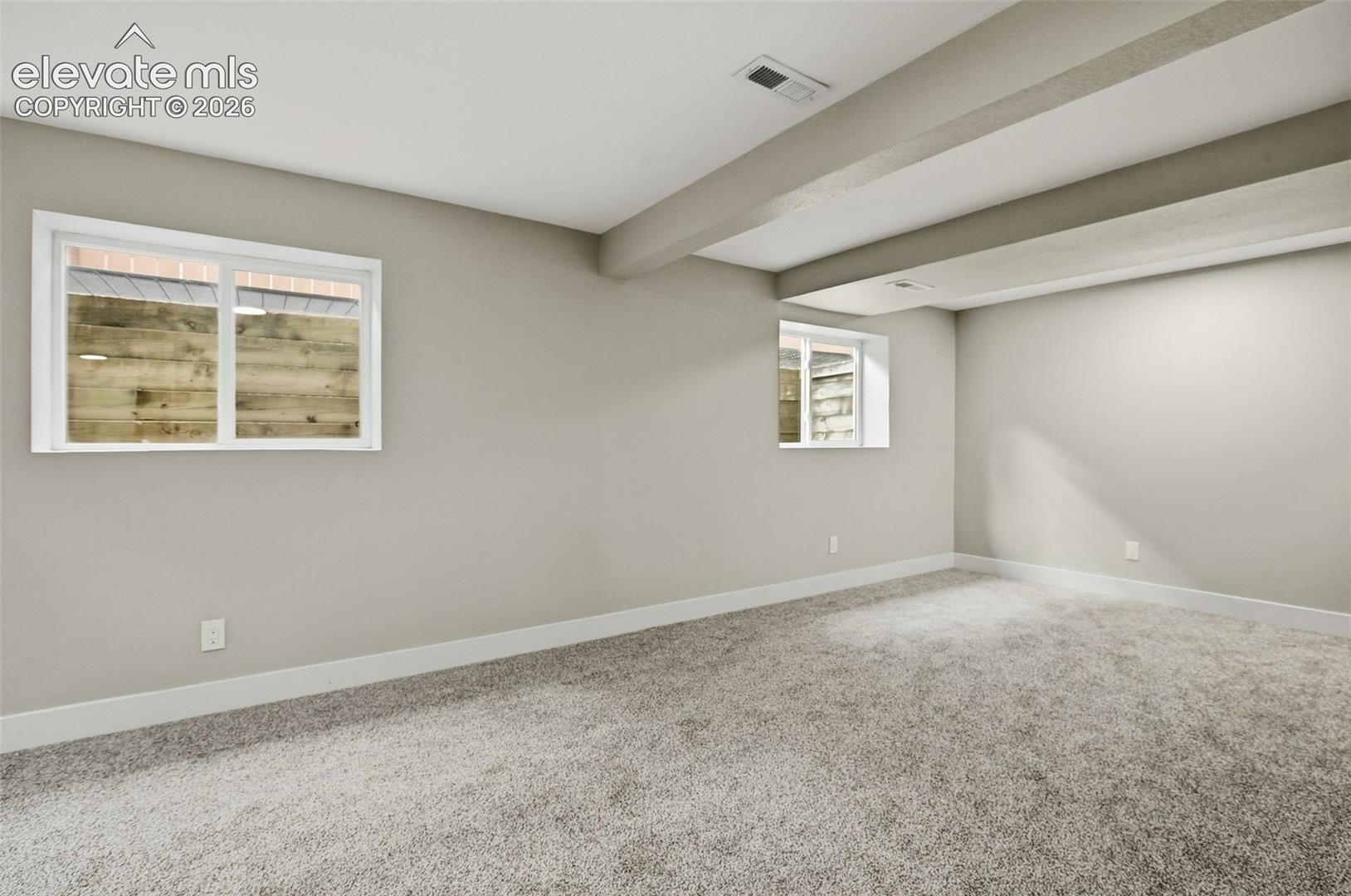 Listing photo 36 for 960 Crandall Drive