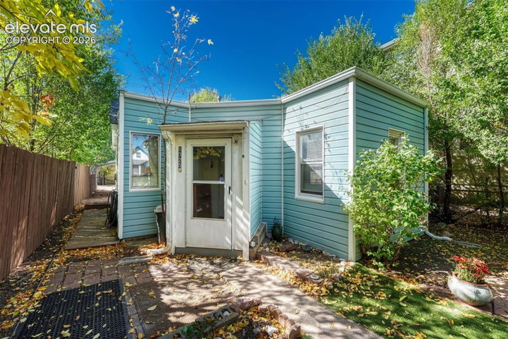 1725 W Cucharras Street — listing photo