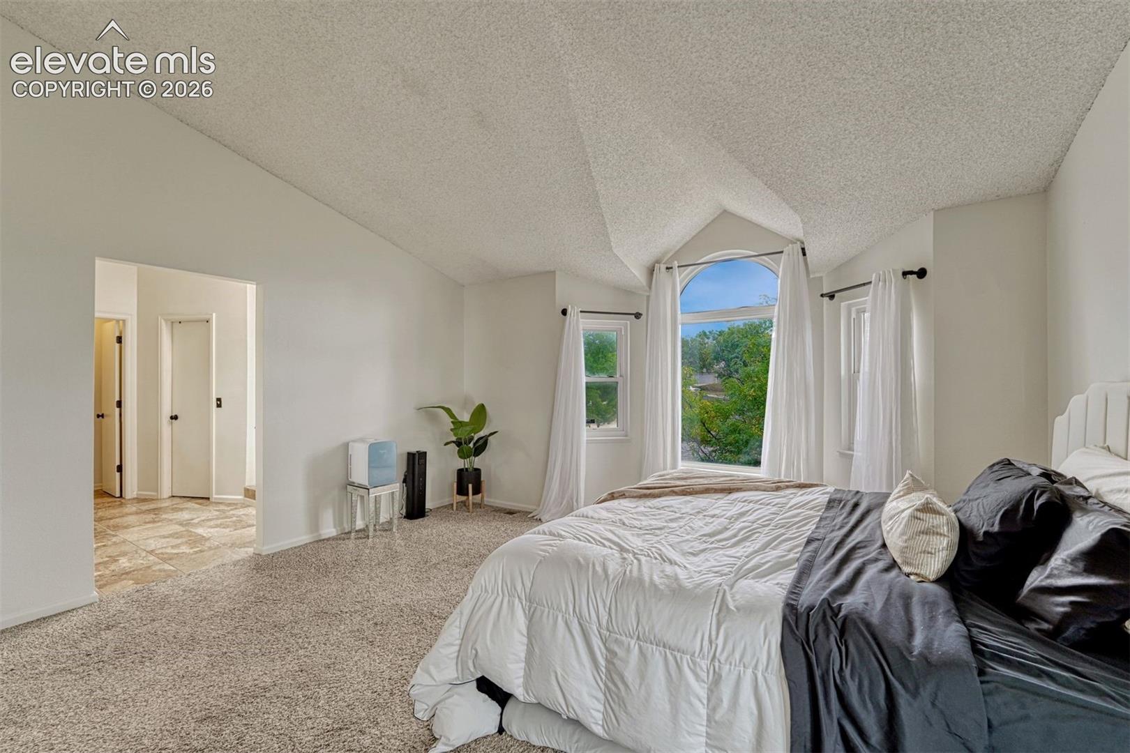 Listing photo 16 for 7510 Hickorywood Drive