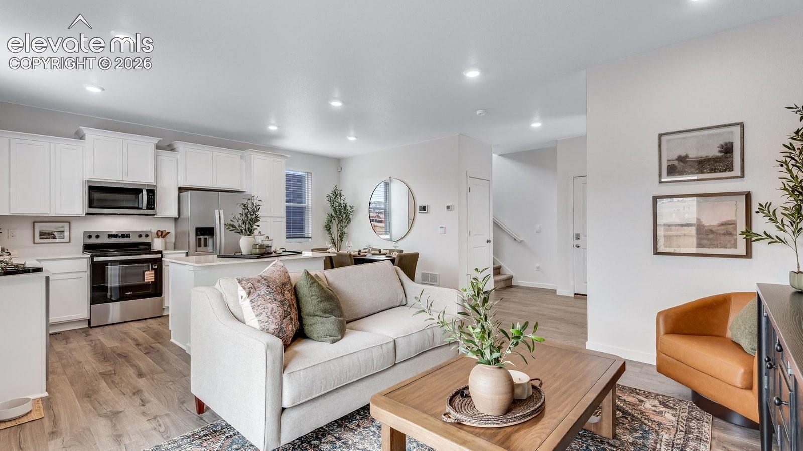 Listing photo 6 for 3675 Glenna Place