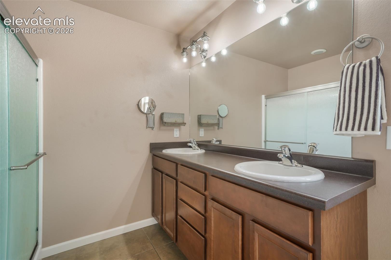 Listing photo 18 for 83 S Golfwood Drive