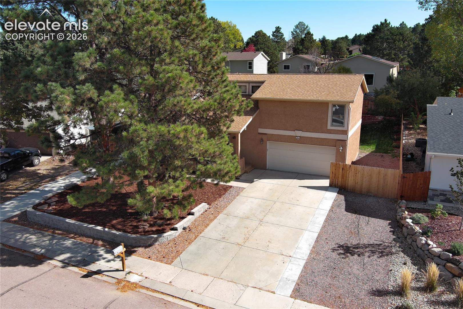 Listing photo 40 for 6425 Galway Drive