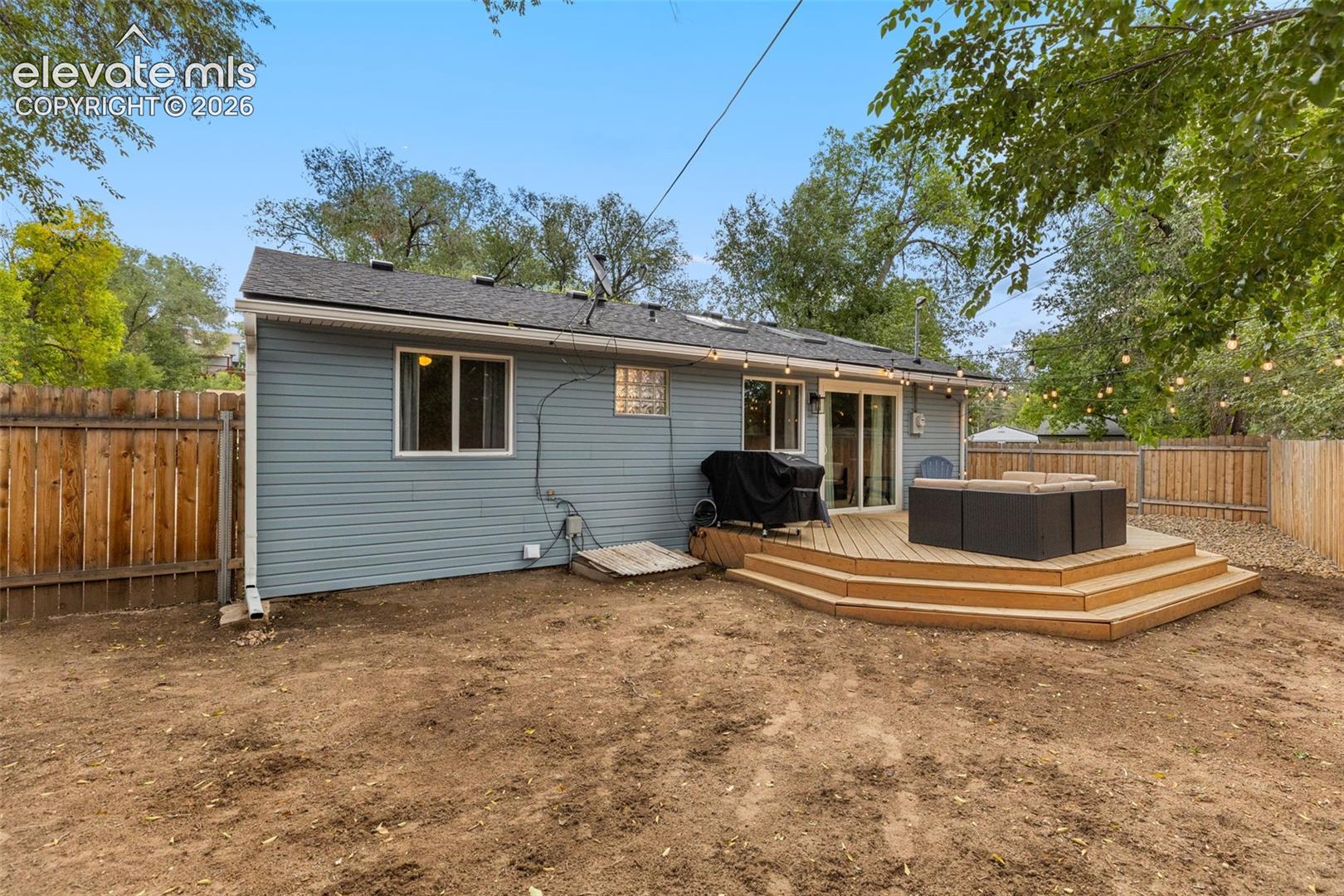 Listing photo 26 for 2110 Frontier Drive