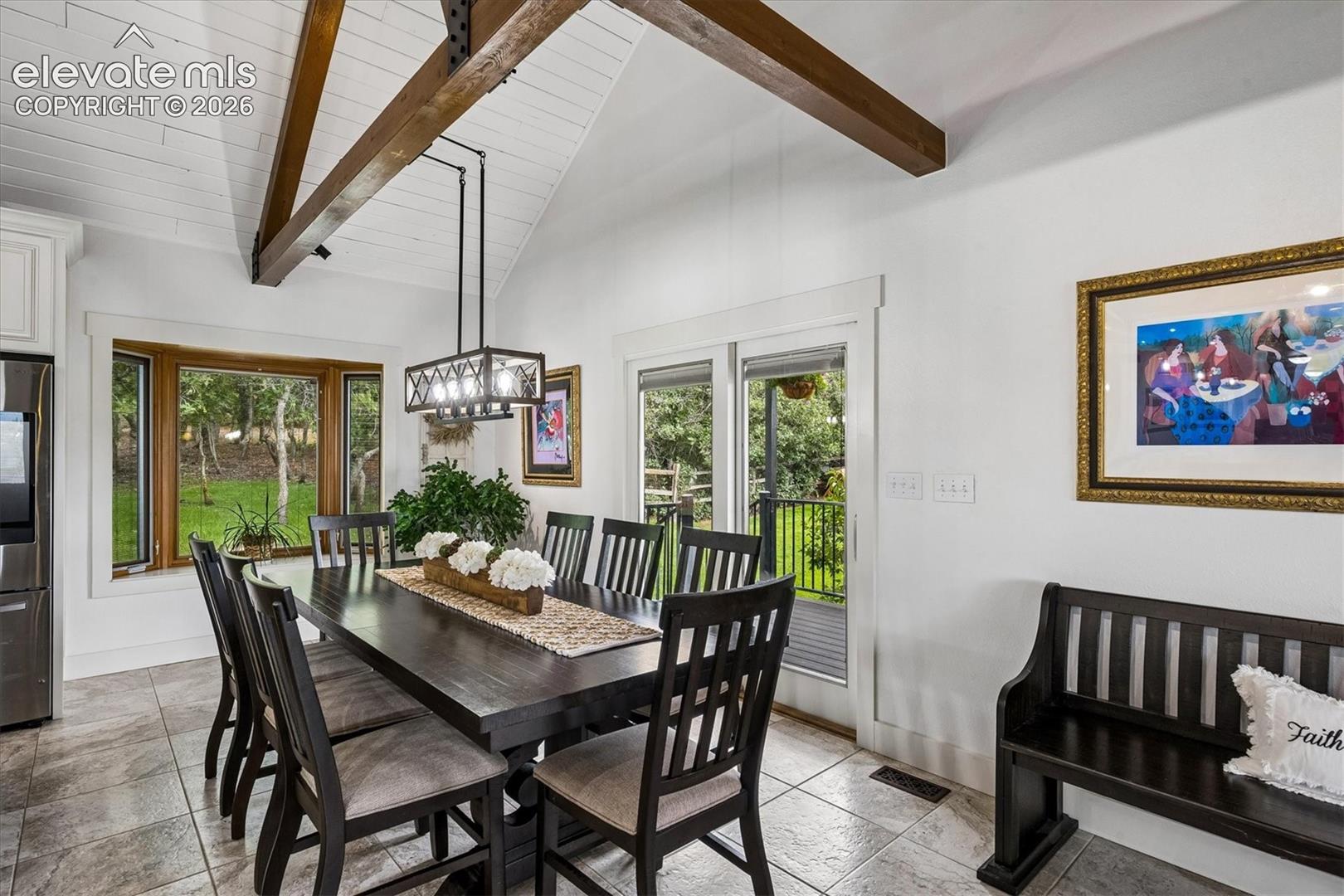 Listing photo 9 for 2464 W Wolfensberger Road