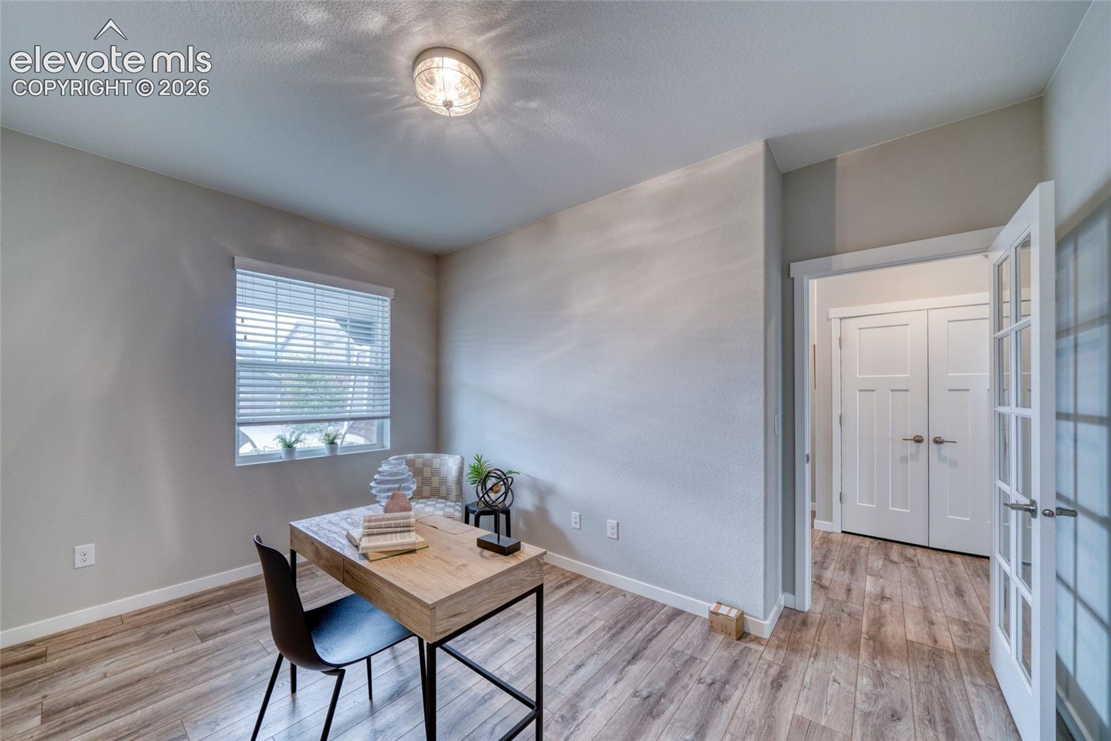 Listing photo 24 for 15691 Lake Mist Drive