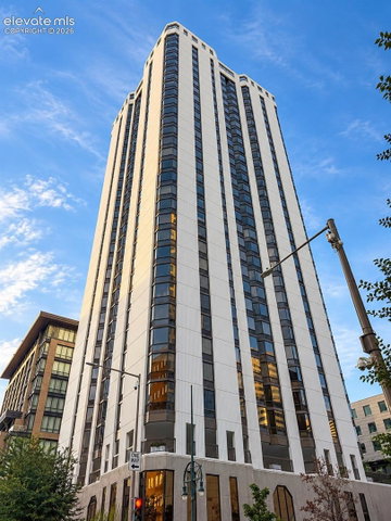 1625 Larimer Street 3202 — listing photo