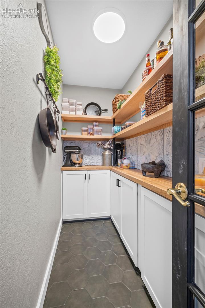 Listing photo 13 for 7815 Dry Willow Way