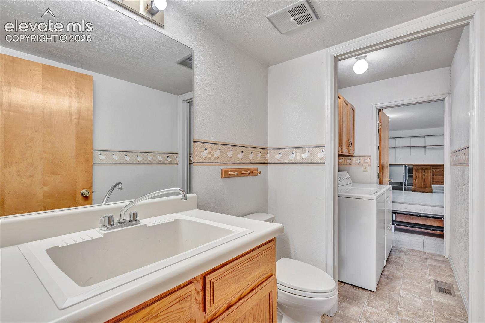 Listing photo 19 for 1405 Vondelpark Drive