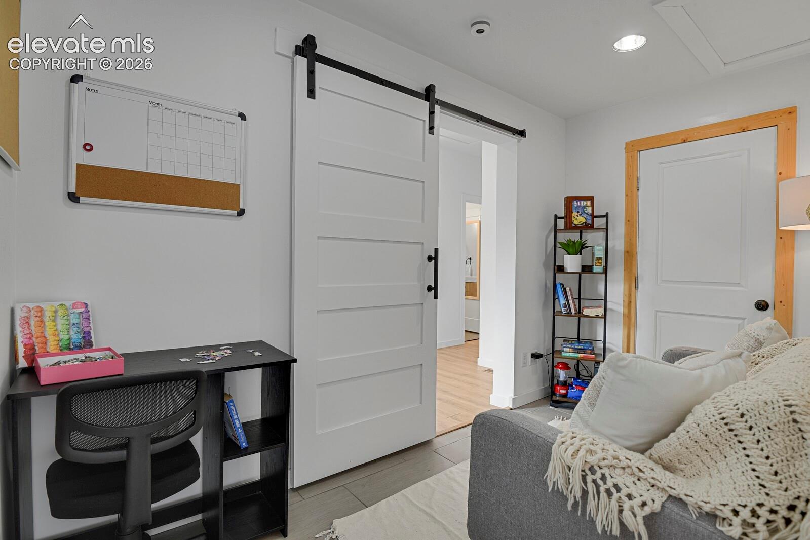 Listing photo 30 for 506 N Fairview Street