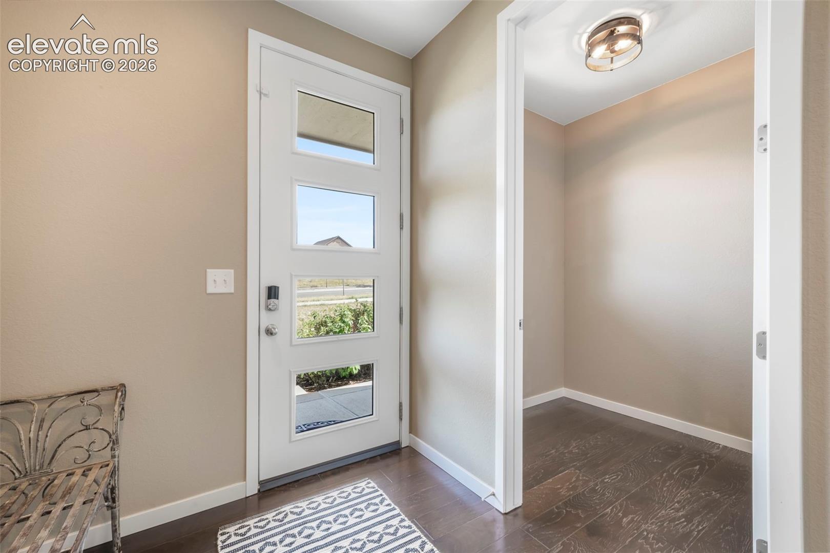 Listing photo 3 for 3562 Cerf Way