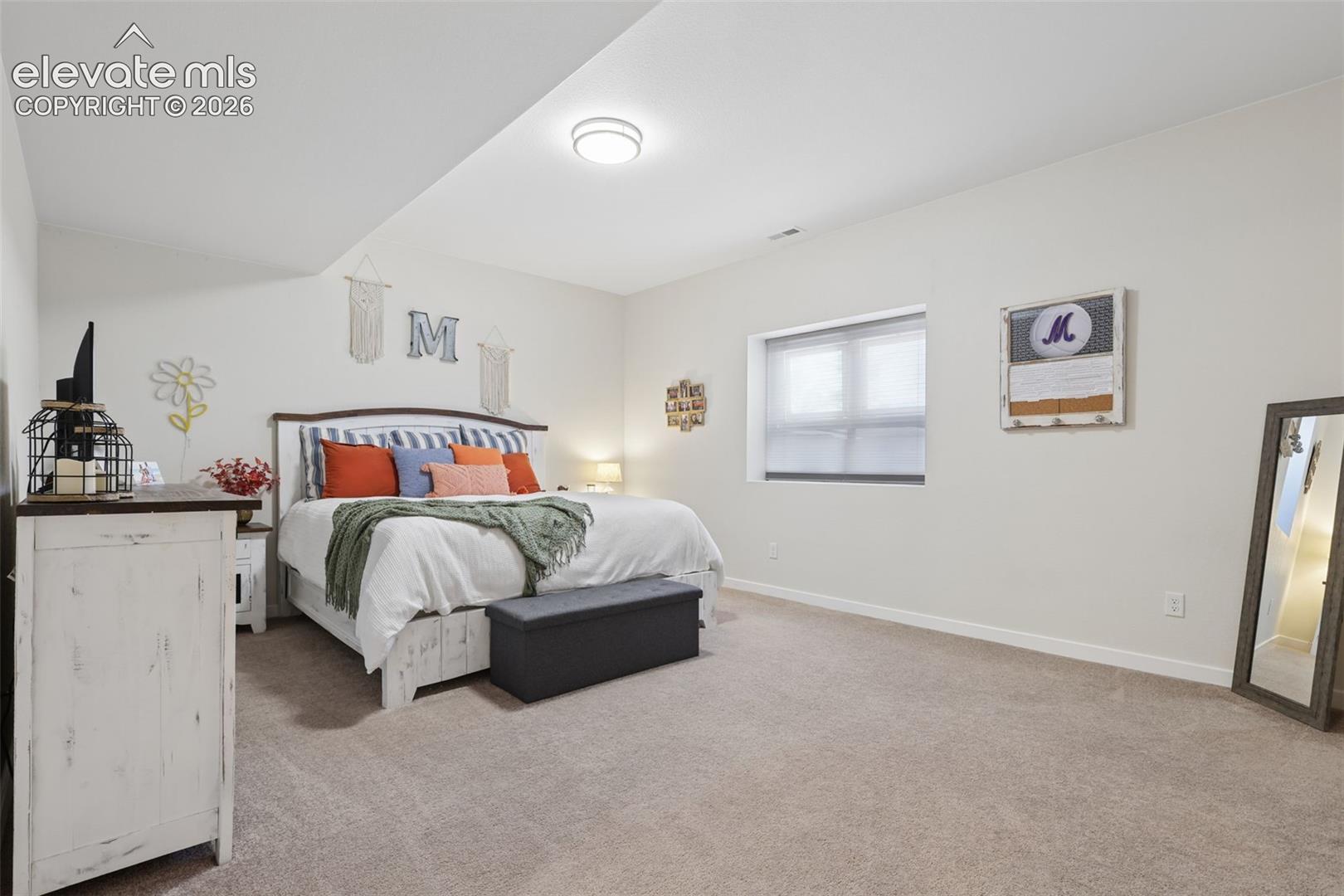 Listing photo 37 for 12794 Pensador Drive