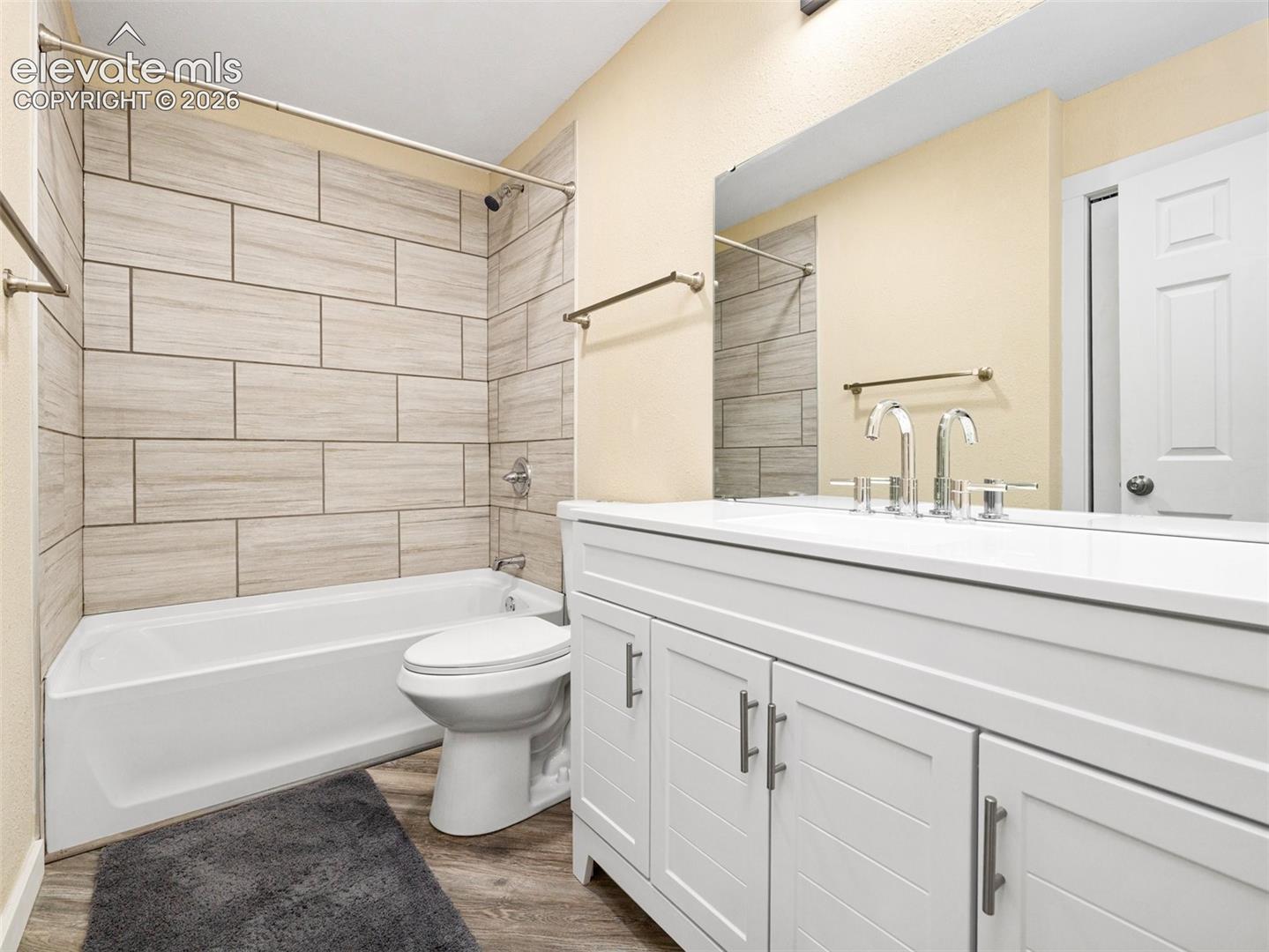 Listing photo 15 for 1219 Pine Street
