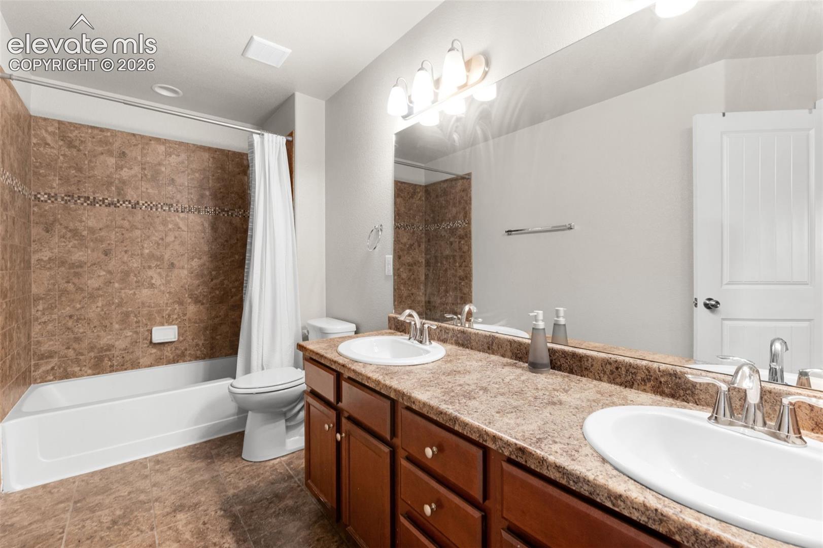 Listing photo 25 for 7437 Bigtooth Maple Drive