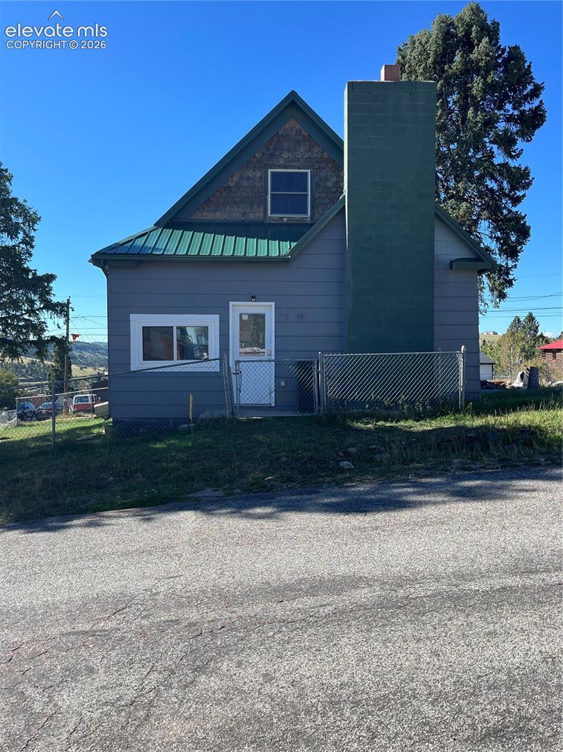 112 Golden Avenue