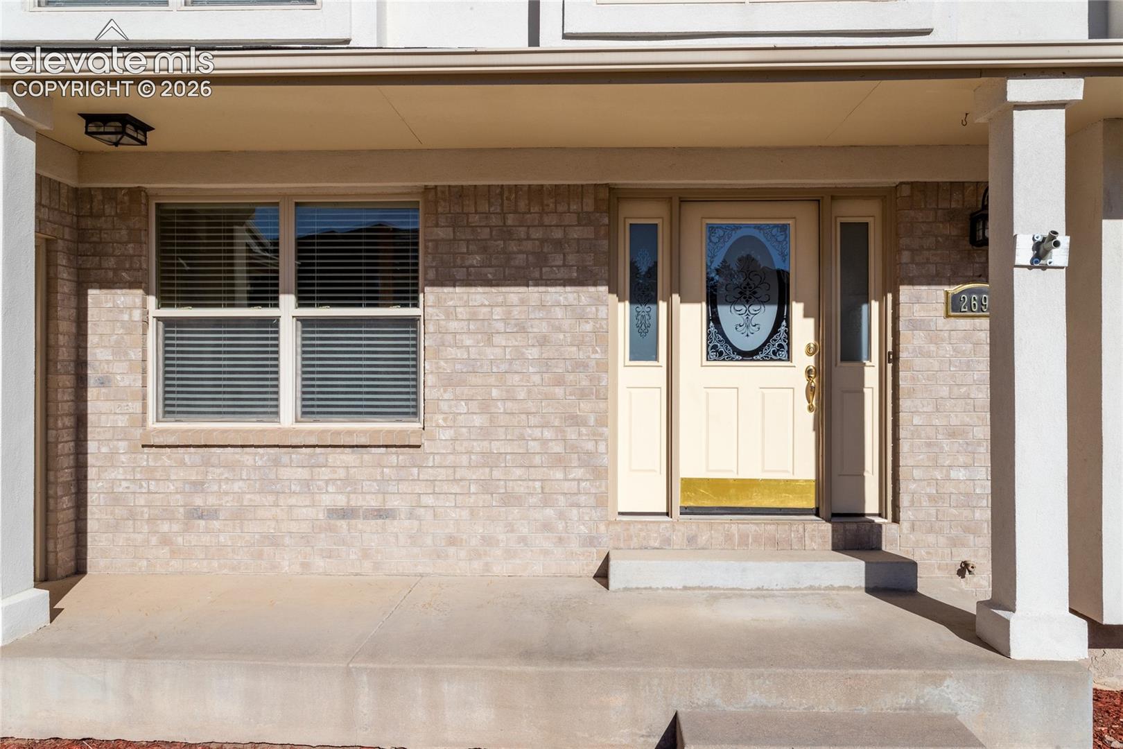 Listing photo 3 for 2690 Edenderry Drive