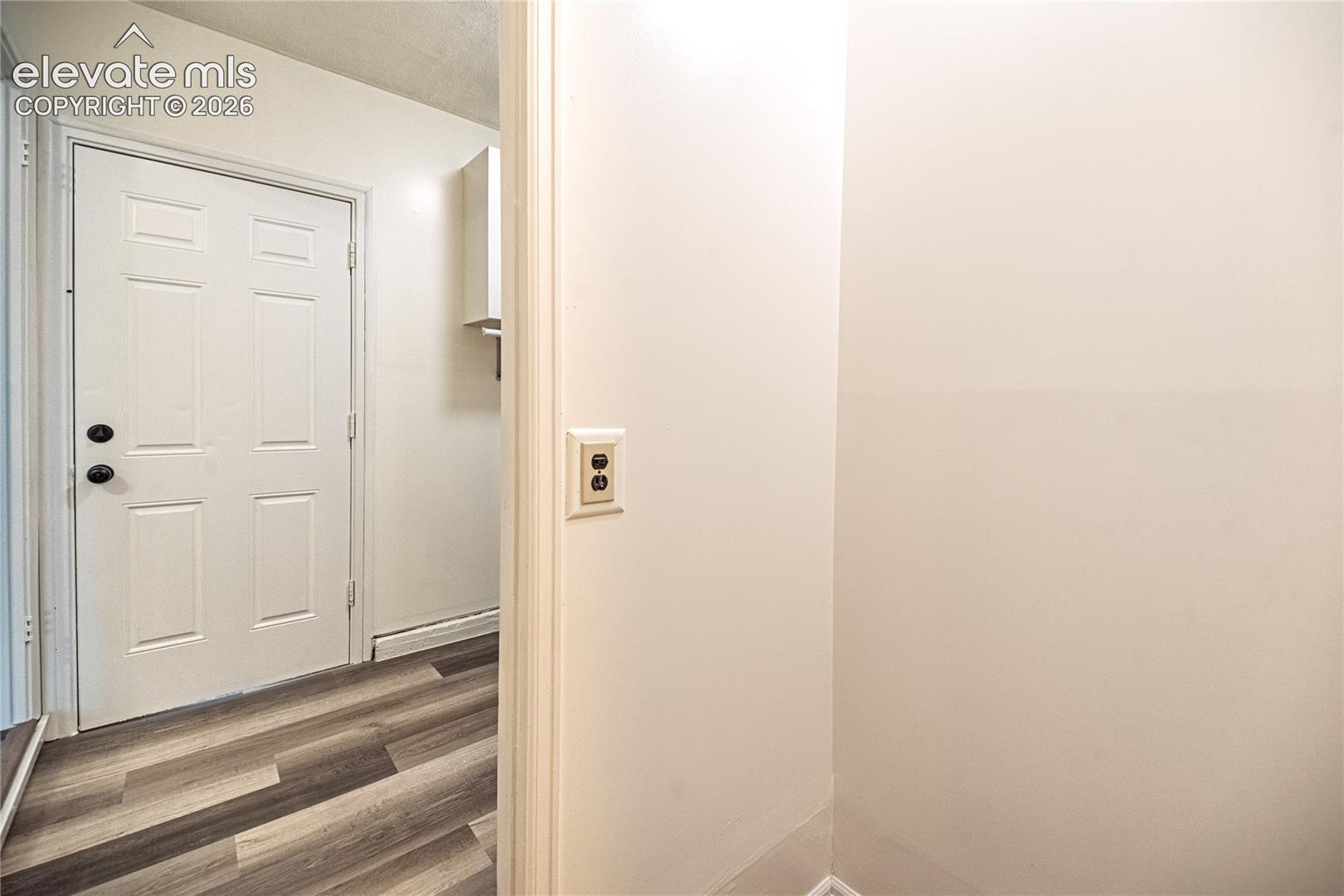 Listing photo 16 for 417 Linda Vista Drive