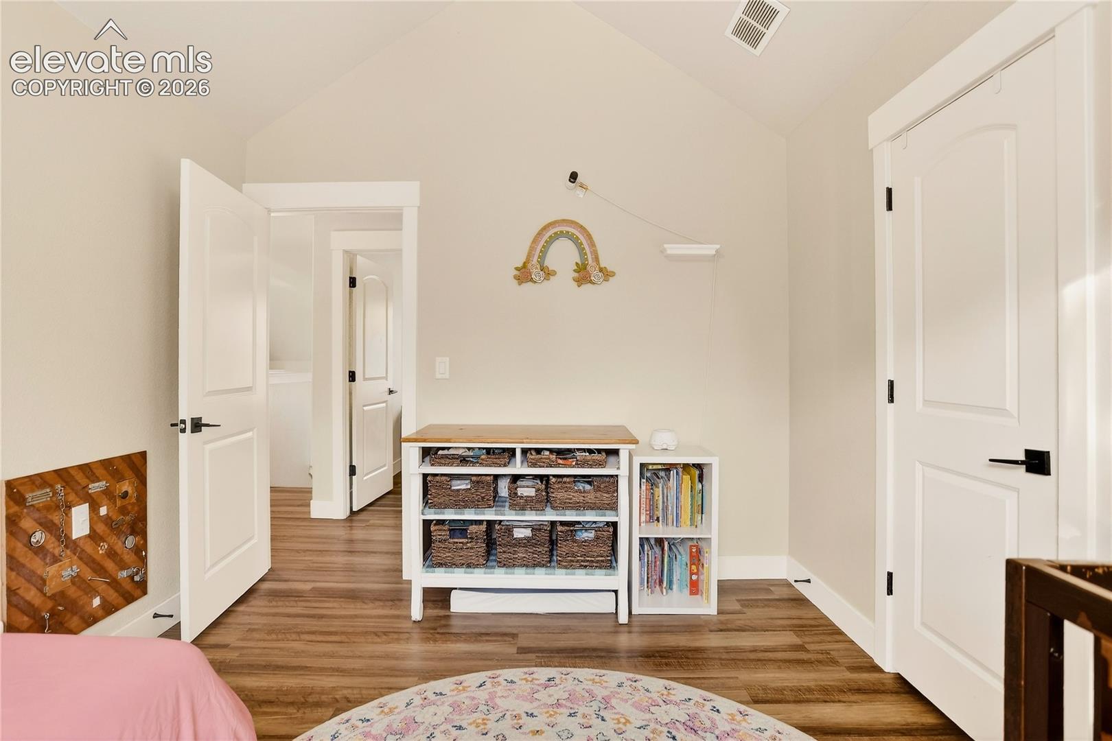 Listing photo 24 for 9920 Hodgen Road
