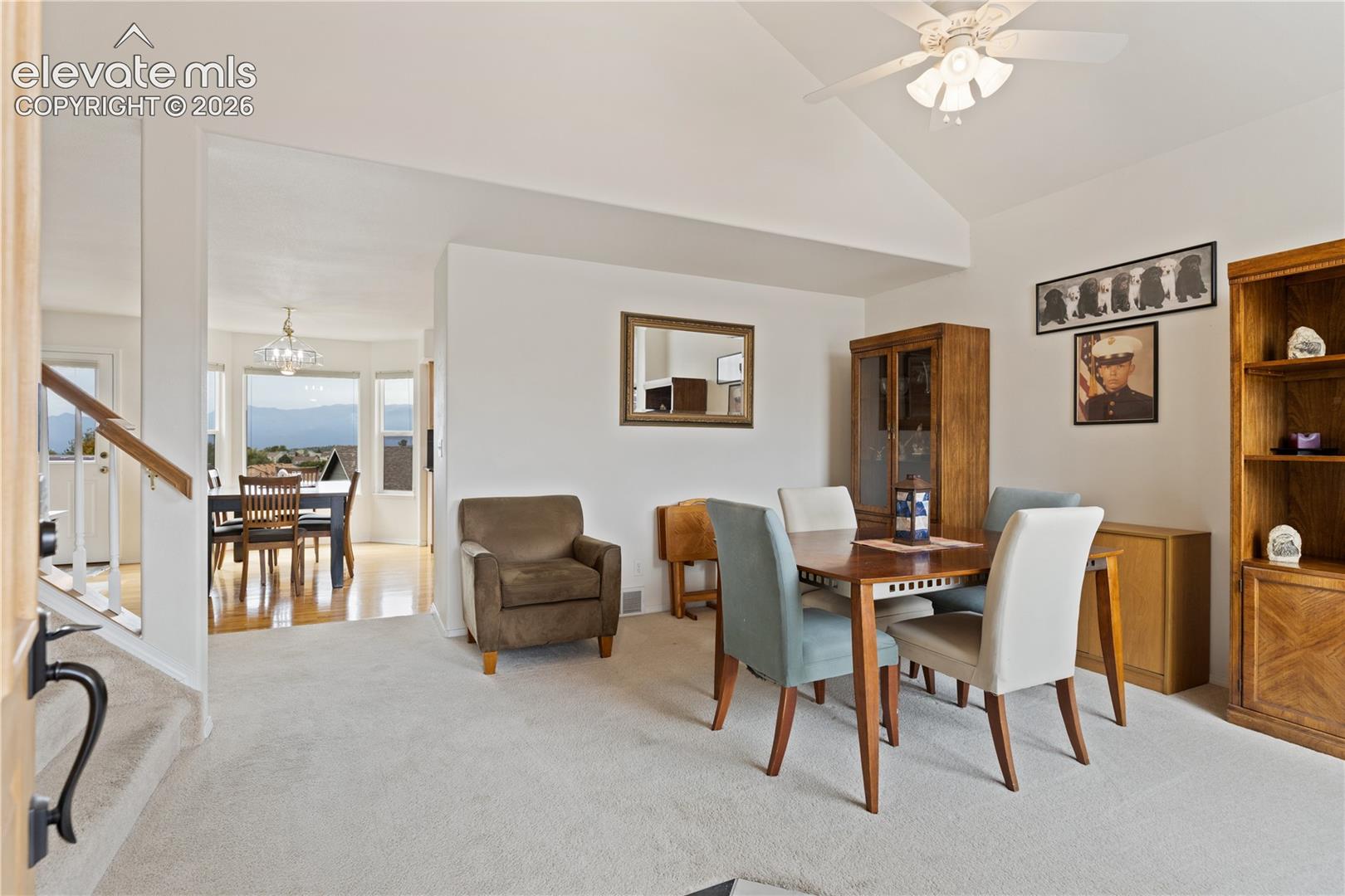 Listing photo 3 for 3916 Roan Drive
