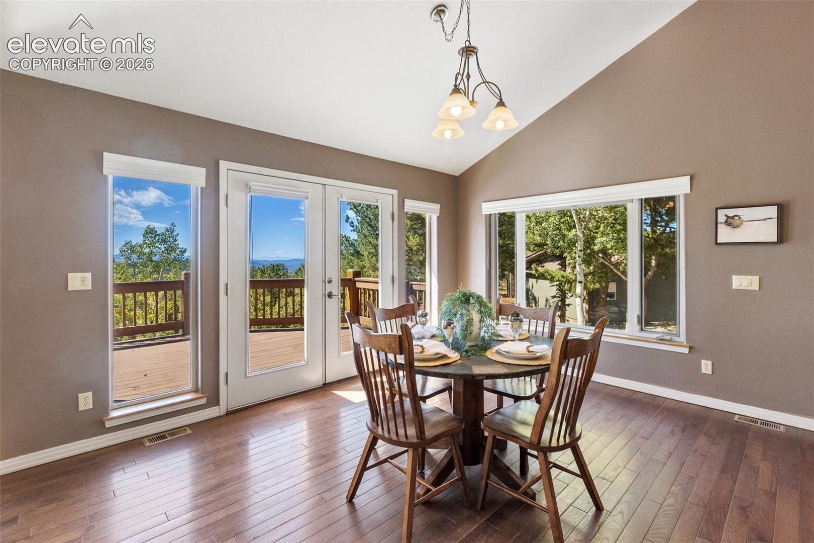 Listing photo 11 for 516 Saguache Drive