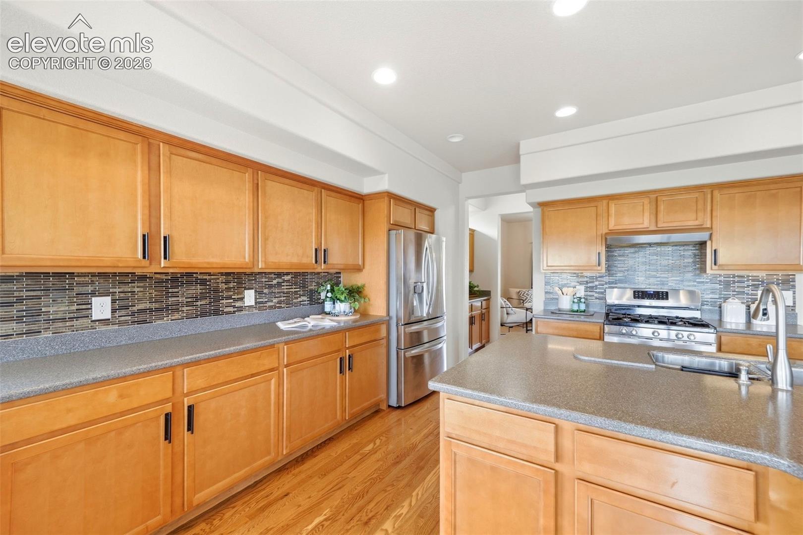 Listing photo 8 for 9895 Kings Canyon Drive