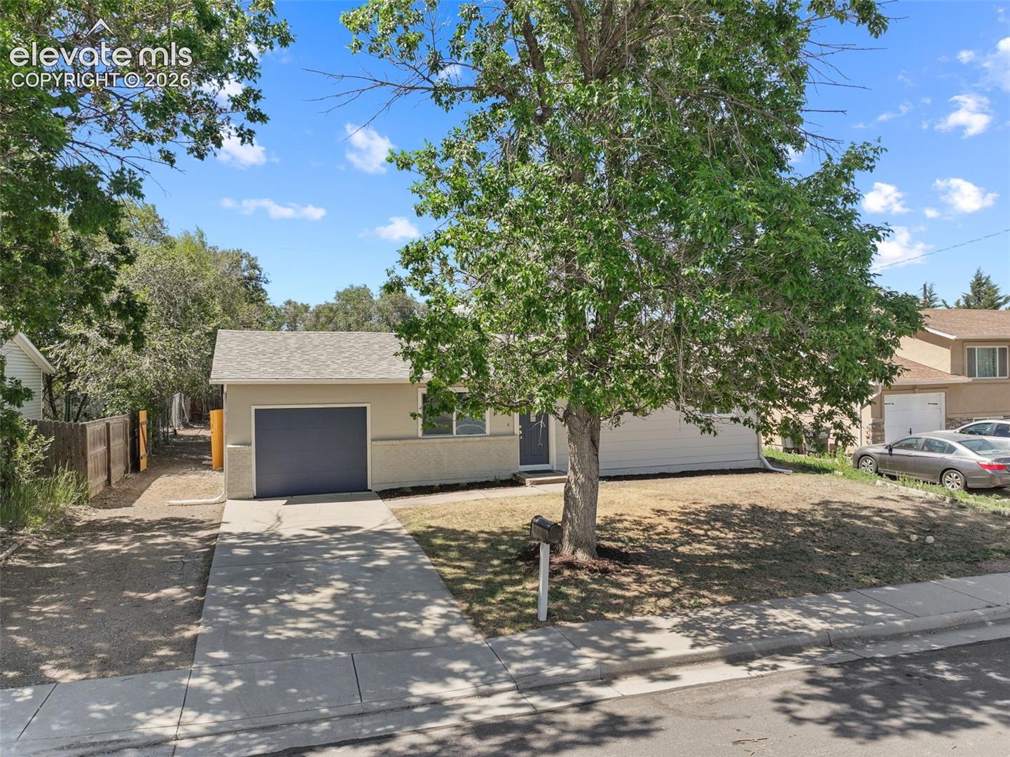 2540 Naples Drive, photo 7