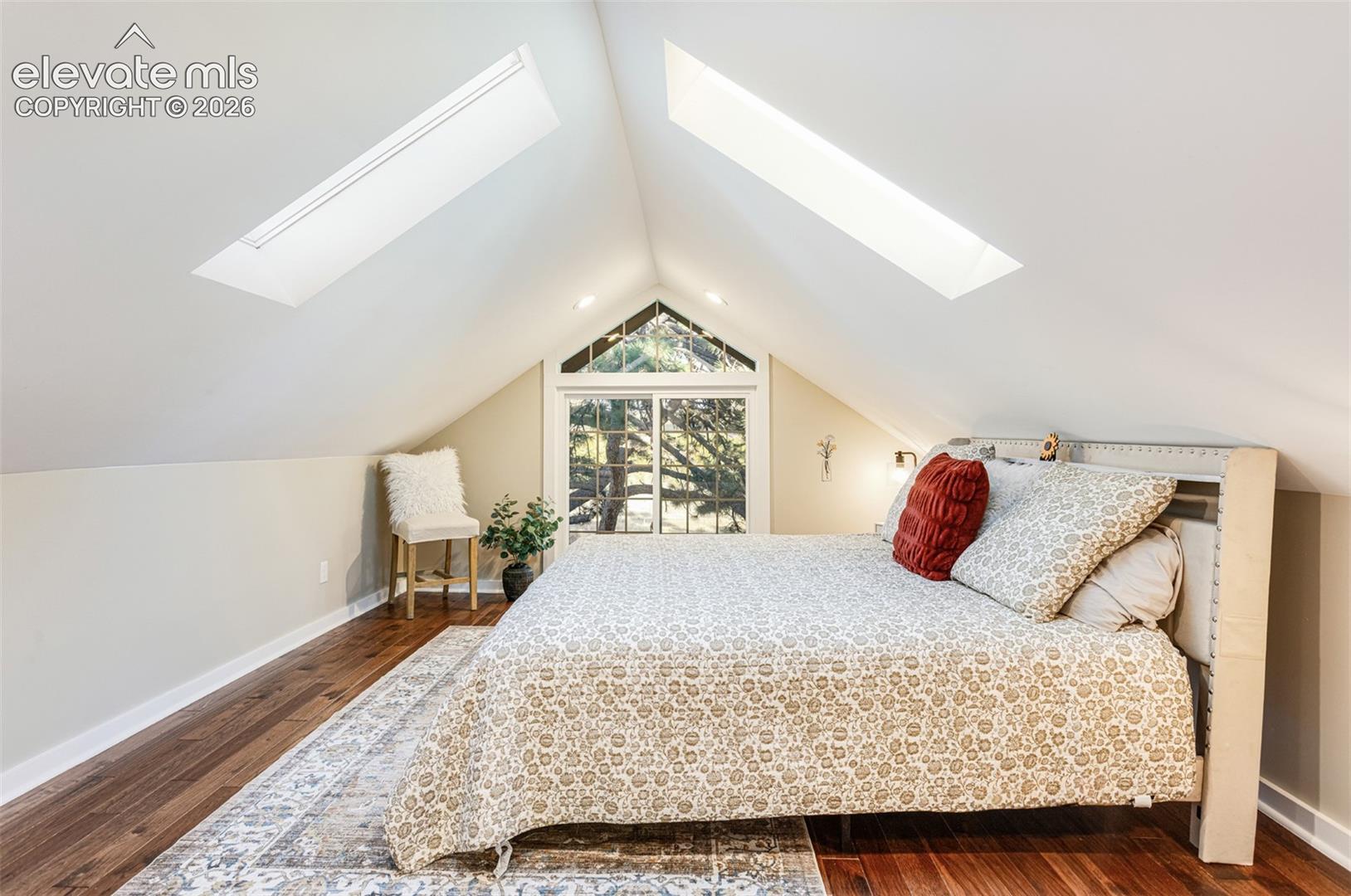 Listing photo 24 for 7801 Valley View Street