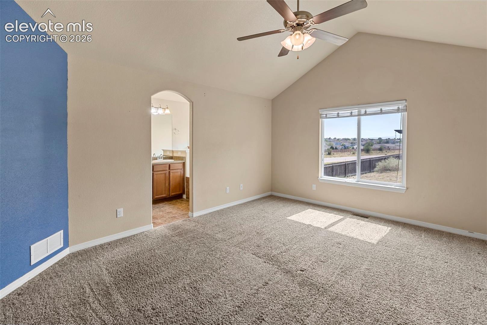 Listing photo 13 for 7794 Landover Lane