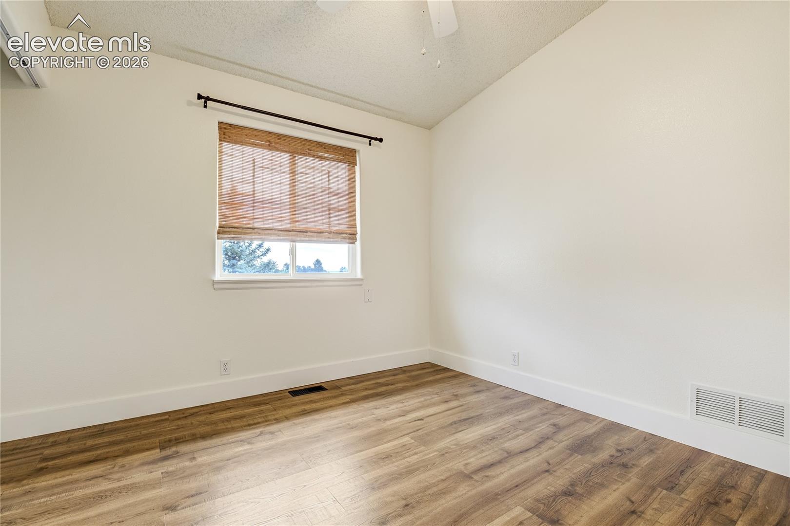 Listing photo 27 for 17650 Fremont Fort Drive